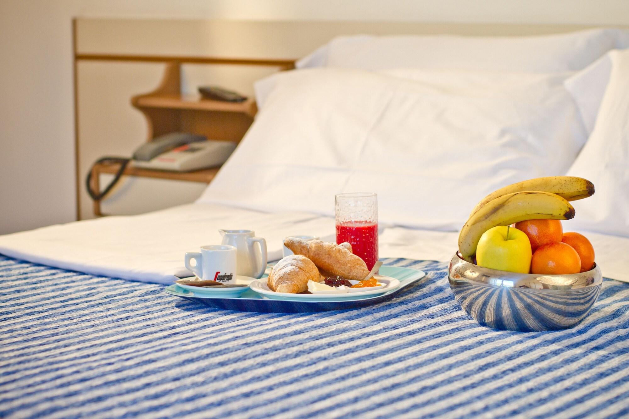 Hotel Montecarlo Rimini Luaran gambar
