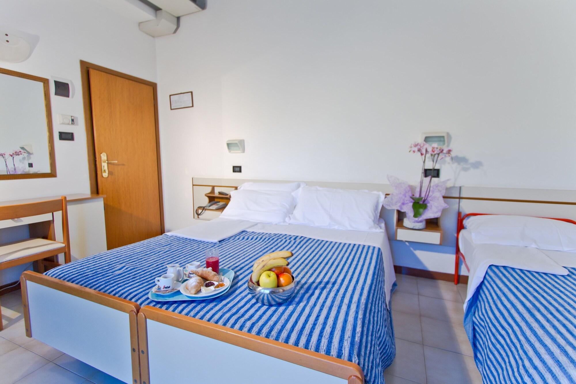 Hotel Montecarlo Rimini Luaran gambar