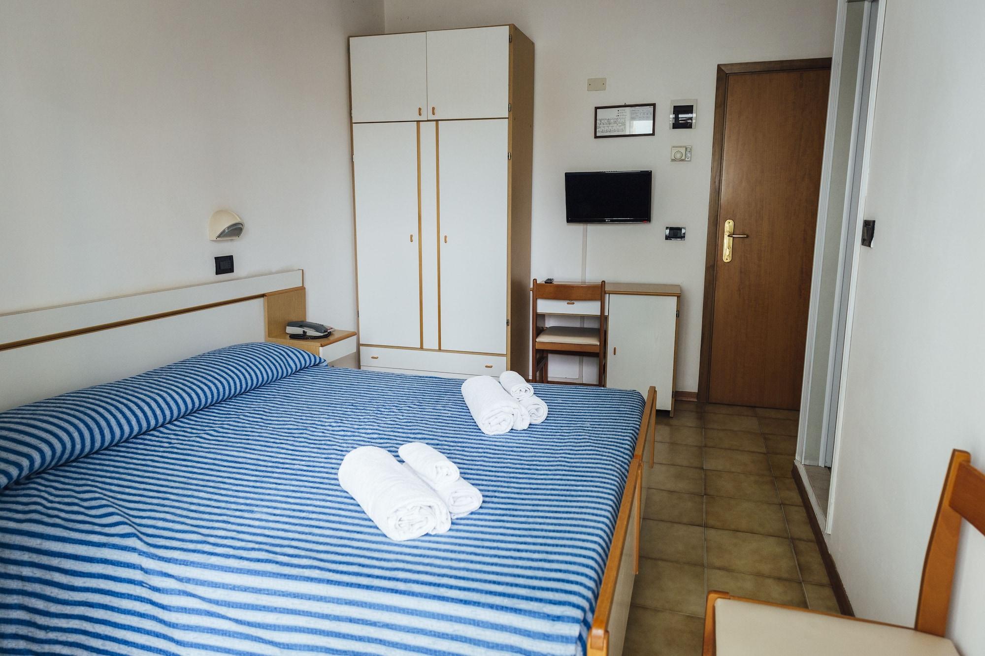 Hotel Montecarlo Rimini Luaran gambar