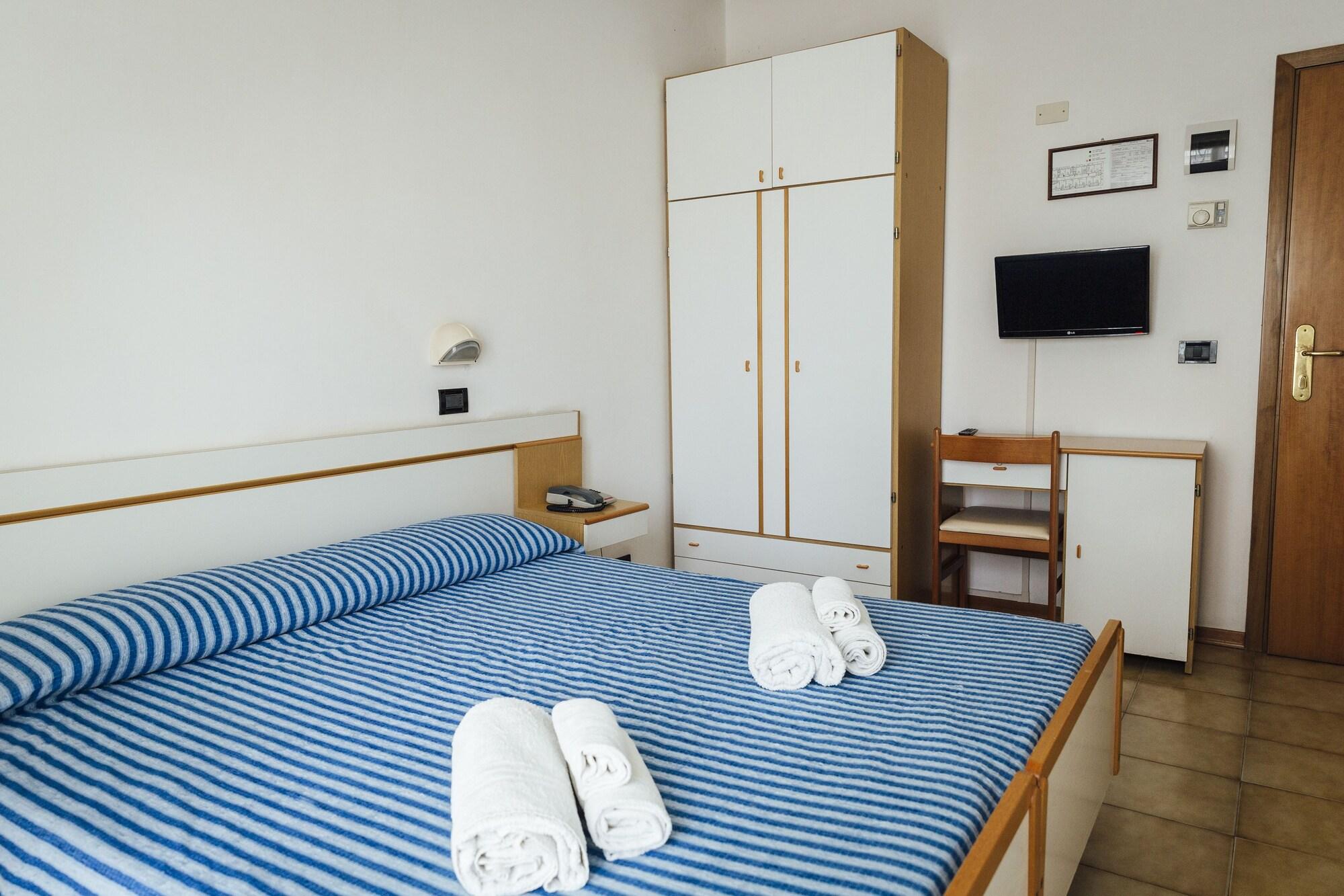 Hotel Montecarlo Rimini Luaran gambar