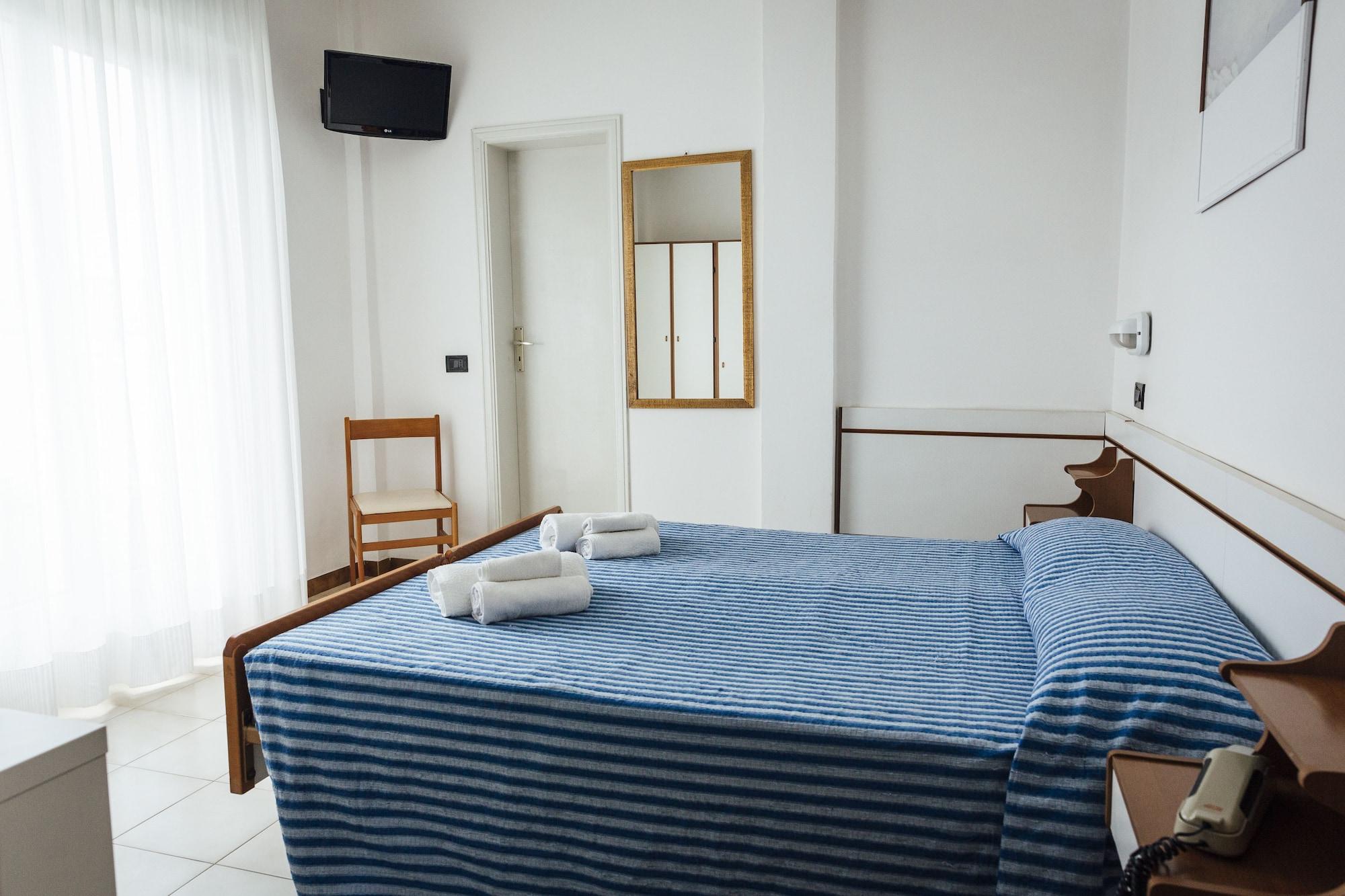 Hotel Montecarlo Rimini Luaran gambar