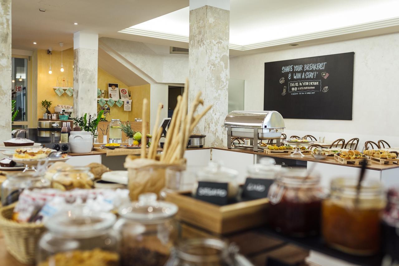 Hotel Montecarlo Rimini Luaran gambar