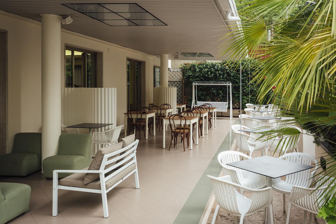 Hotel Montecarlo Rimini Luaran gambar
