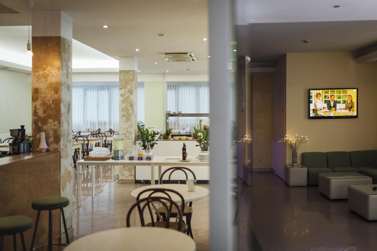 Hotel Montecarlo Rimini Luaran gambar